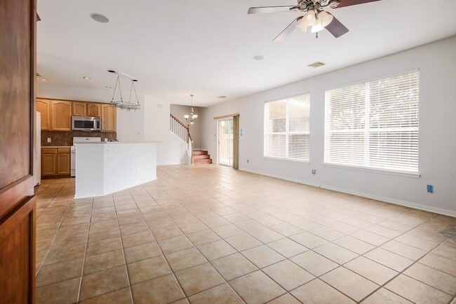 Building Photo - 1612 Sunterro Dr