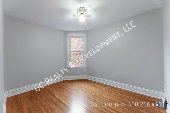 Building Photo - ***MOVE IN SPECIAL - 2 WEEKS FREE RENT / 3...