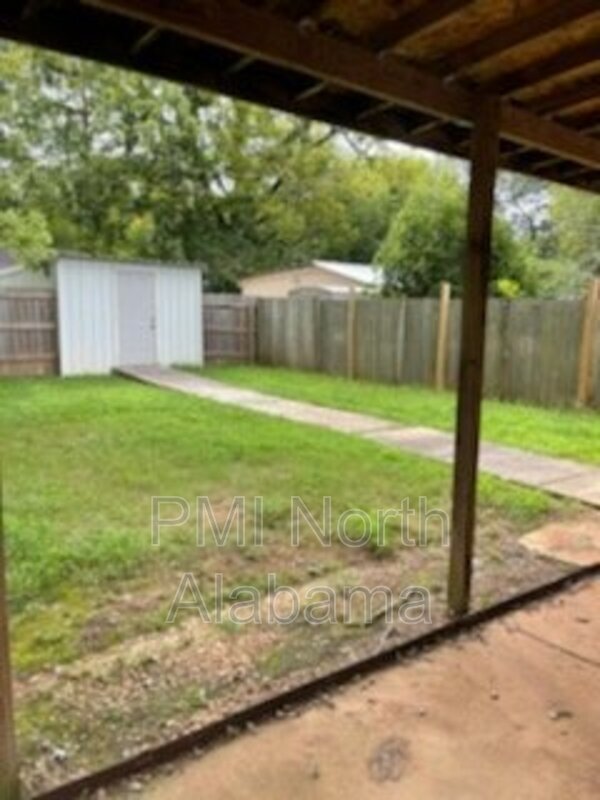 Building Photo - 1310 9th Ave SE