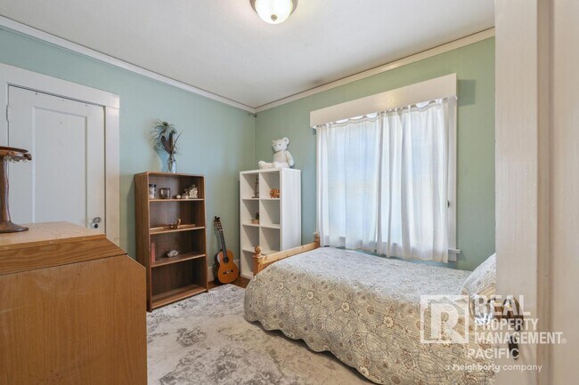 Building Photo - Beautiful North Berkeley Craftsman with Bay View
