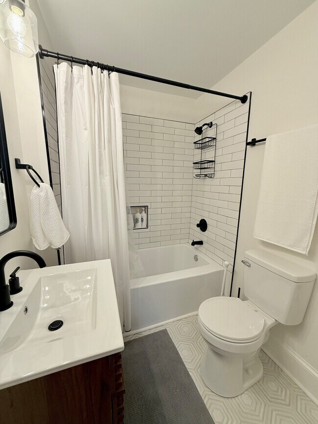 Building Photo - 2936 Oceola St