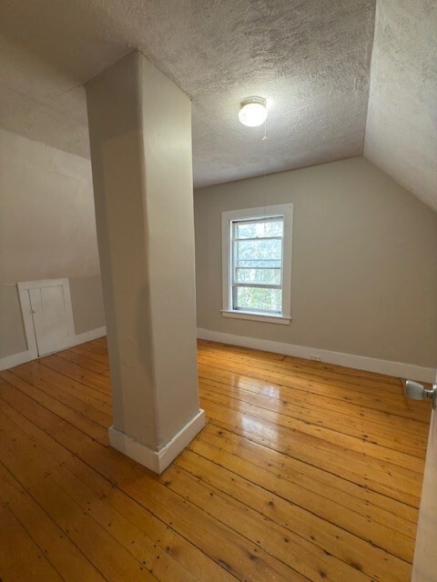 Building Photo - 137 Lynde St
