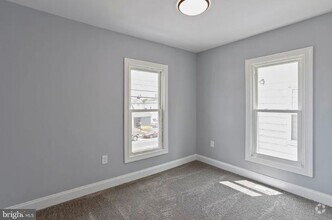 Building Photo - 613 Frederick St