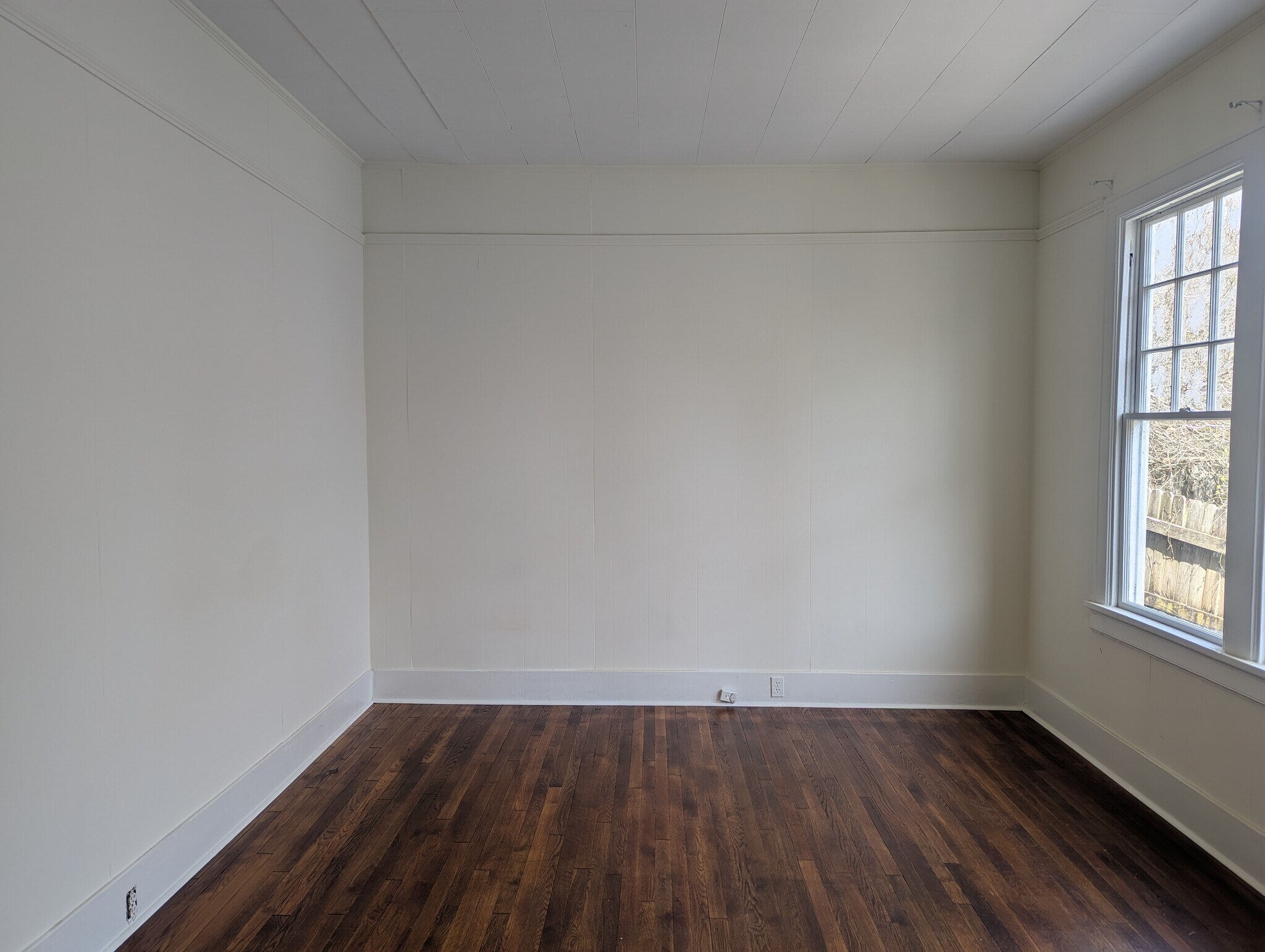 Building Photo - 806 Belhaven St