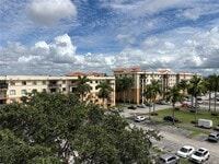 Building Photo - 9350 Fontainebleau Blvd