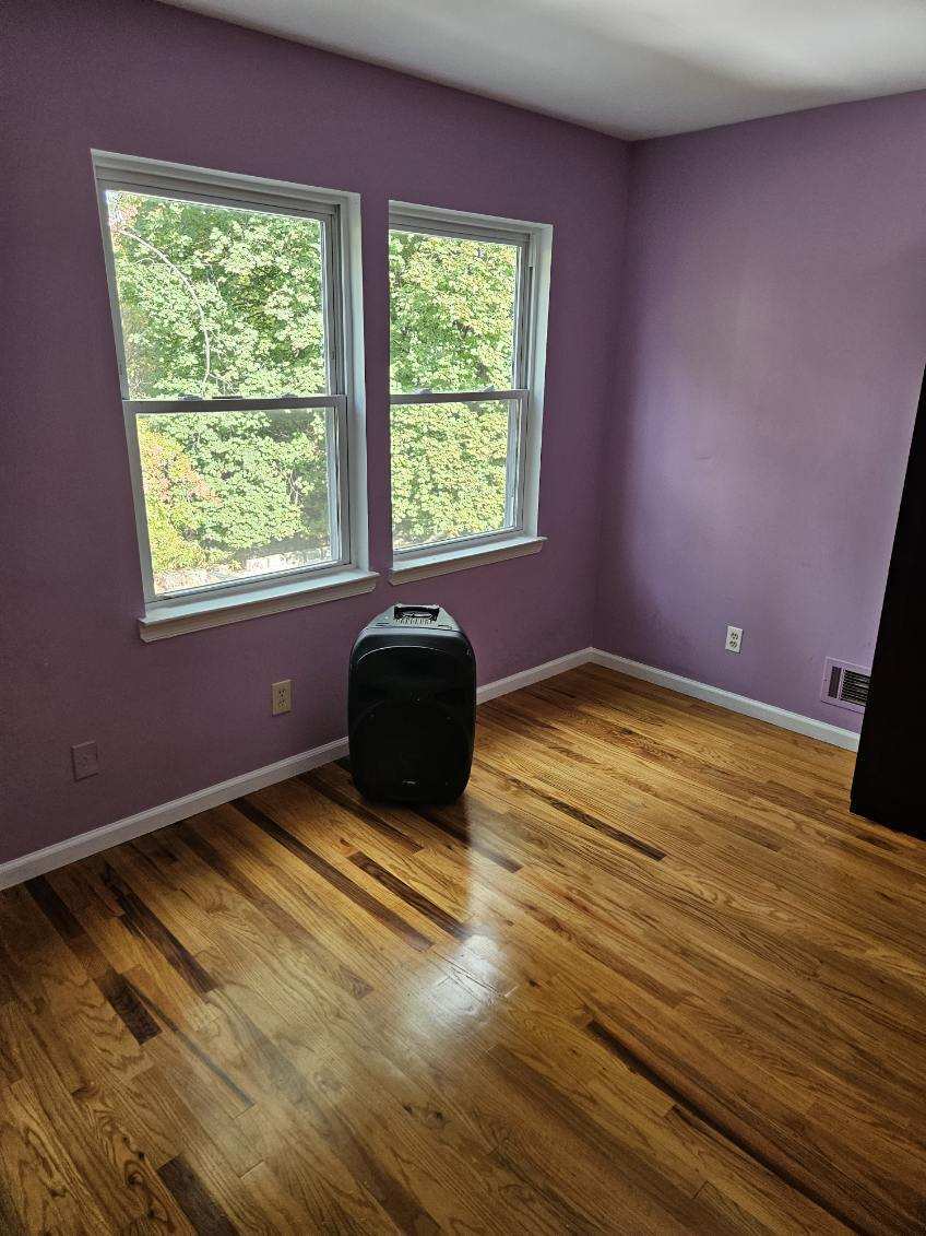 Corner view. Mstr BD - 67 Rose Ter