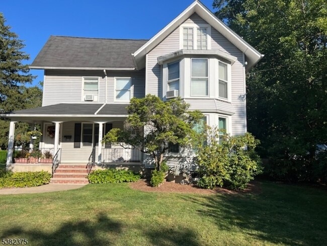 Primary Photo - 307 Walnut Ave