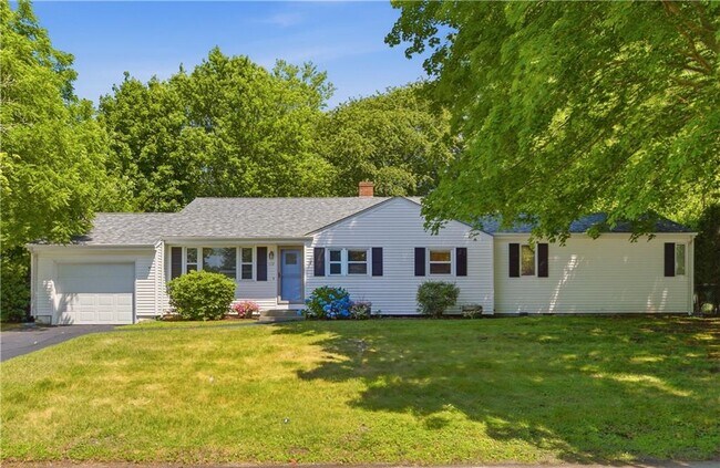 Building Photo - 117 Canonchet Dr