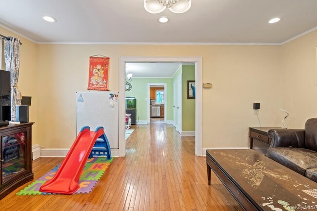 Building Photo - 14-28-28 156th St