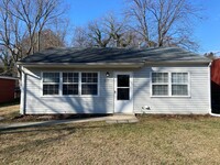 Building Photo - 2 Bedroom, 1 Bathroom House in High Point