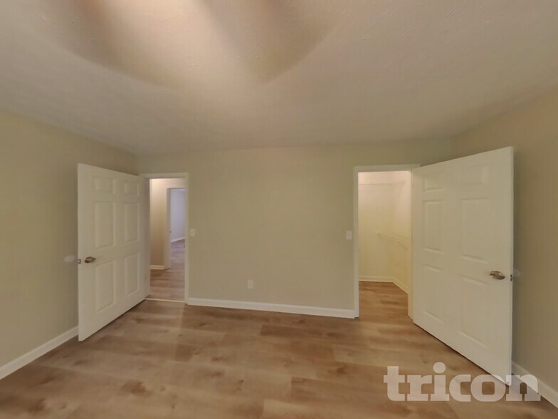 Building Photo - 365 Anna Ave