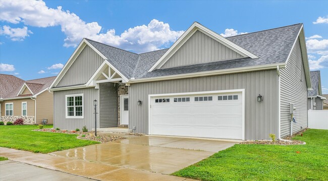 Building Photo - 3408 S Myra Ridge Dr