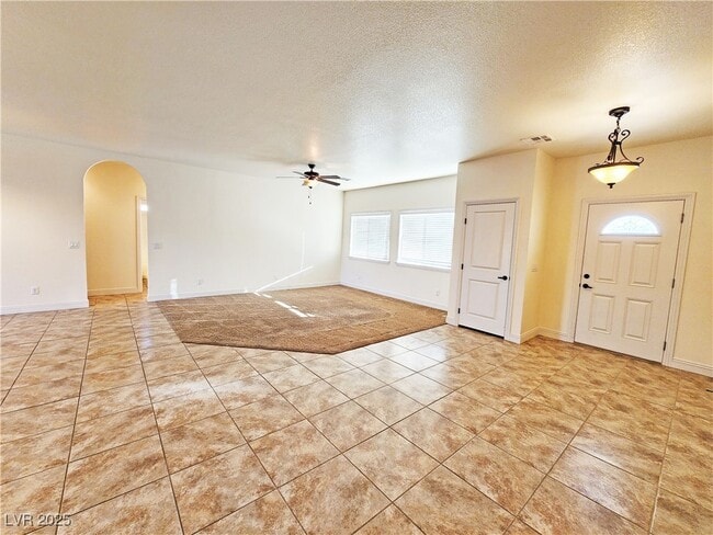 Building Photo - 4920 Honey Locust Dr