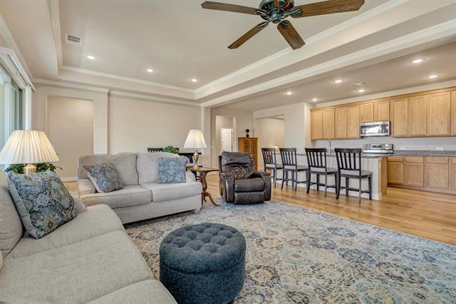 Building Photo - 9625 Heartwood Dr