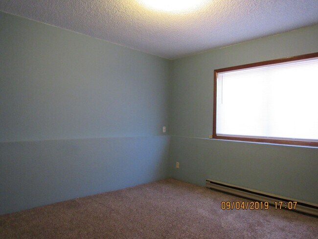 Building Photo - 747 Elder Ct