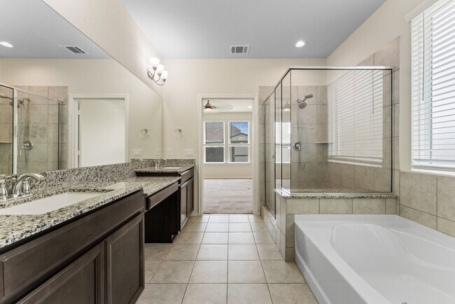 Building Photo - 942 Blue Violet