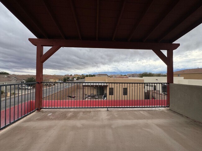 Building Photo - 4BR/3BA/2.5CG, 2534 sq.ft. rental with DEN in Sierra Vista, AZ