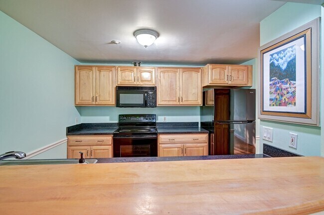 Building Photo - 3 Tara Dr