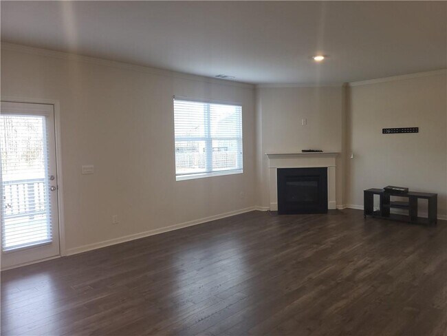 Building Photo - 50 Barnwood Ln