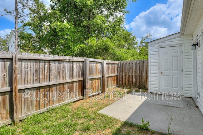 Building Photo - 1529 Abby Way