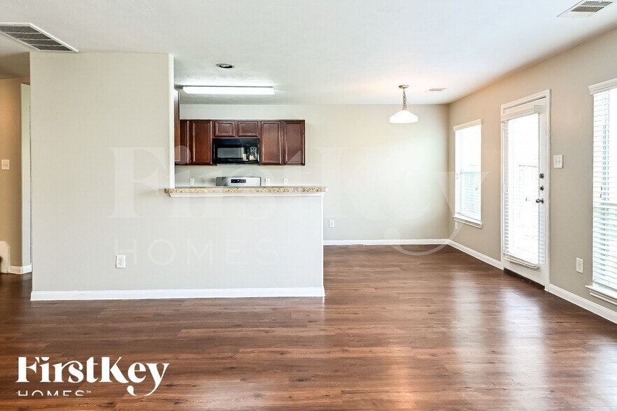 Building Photo - 15534 Kiplands Bend Dr