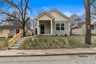 Building Photo - 4448 Evanston Ave