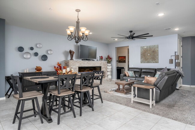 Building Photo - 750 W Torino Pl