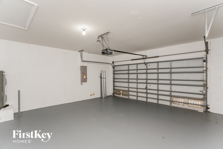 Building Photo - 9192 Hillburn Terrace