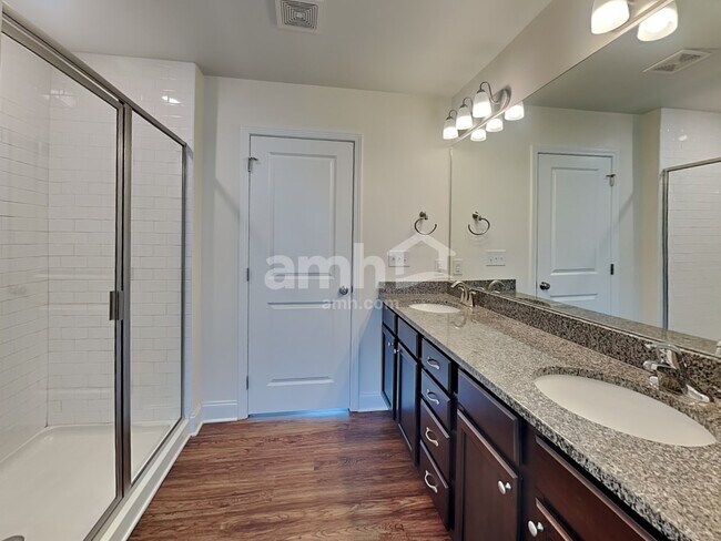 Building Photo - 4812 Chutney Dr