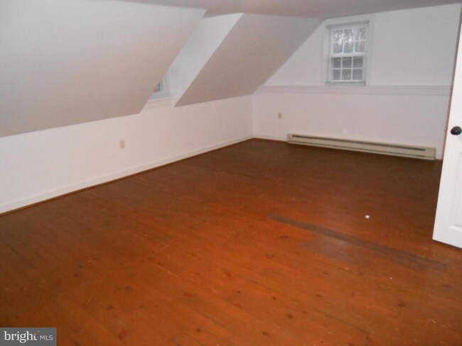 Building Photo - 169 Engle Ln