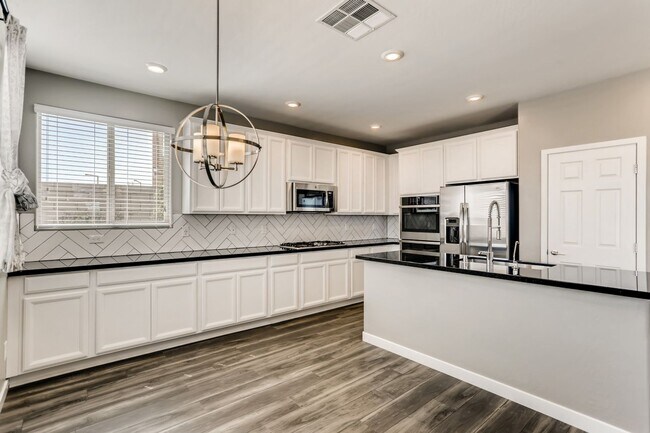 Building Photo - Brand New Summerlin Home w/ Views!