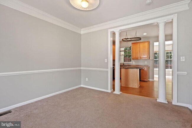 Building Photo - 20413 Elm Grove Terrace