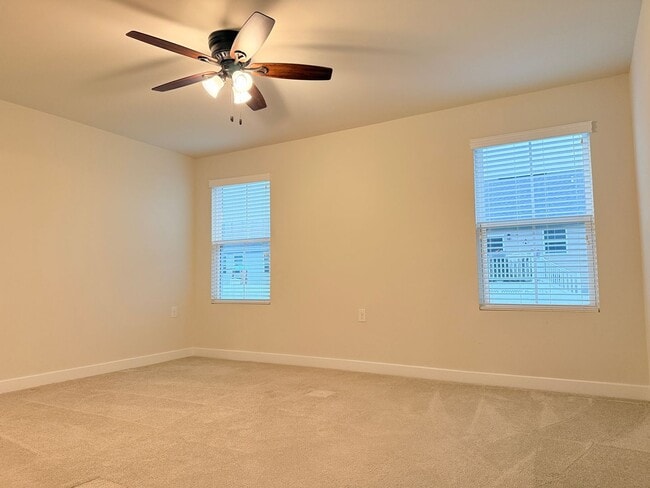 Building Photo - Charming 3 Bed Home in Milford Ponds with ...