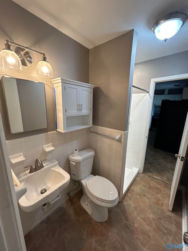 Building Photo - 613 Dawson Terrace NW