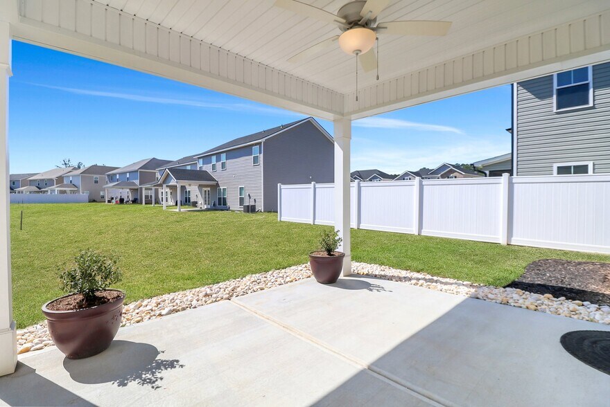 Building Photo - 114 Chalk Farm Way