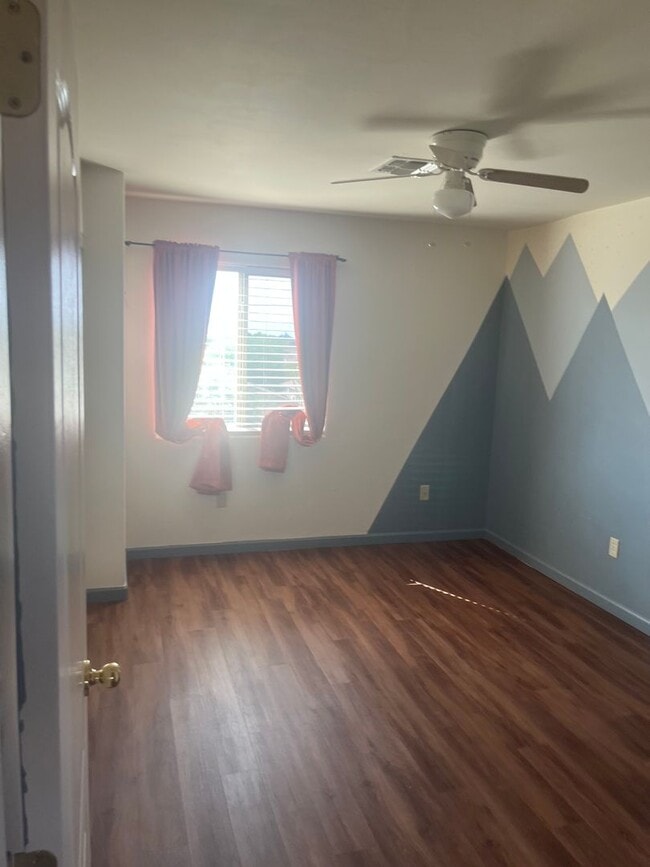 Building Photo - 8342 S Hunnic Dr