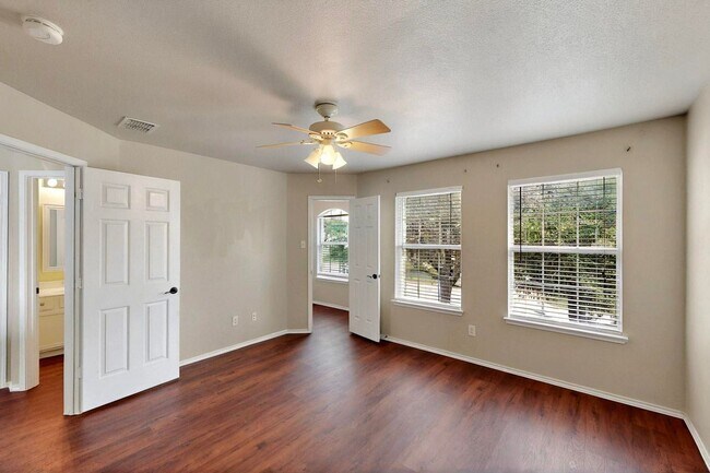 Building Photo - Spacious Family Home with Room to Grow