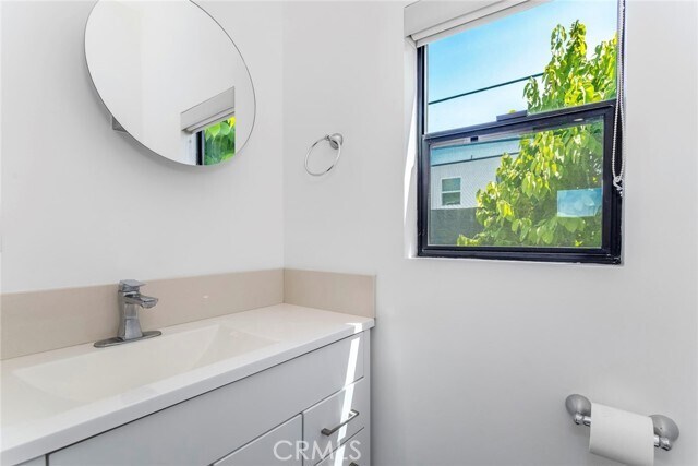 Building Photo - 1444 Stearns Dr