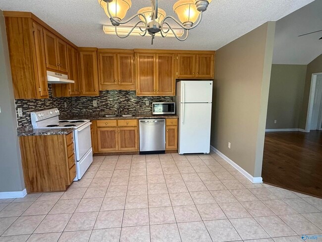 Building Photo - 12875 Marble Dr