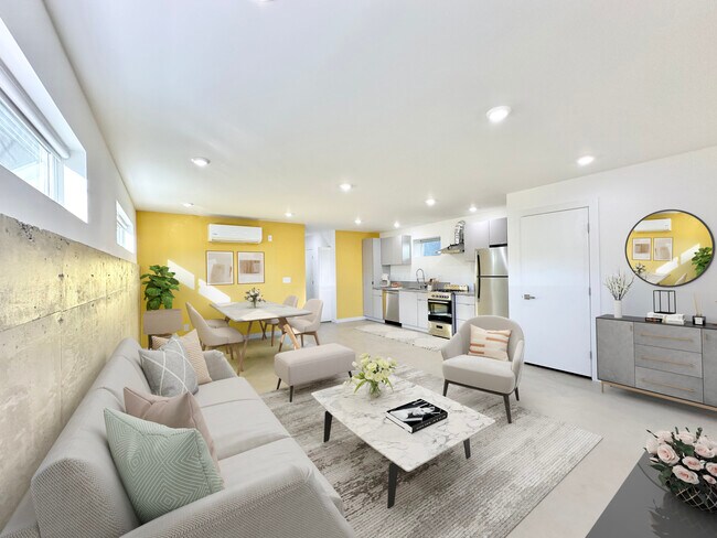 Primary Photo - 2429 W Ave 33