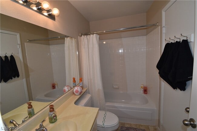 Building Photo - 267 Westwind Rd