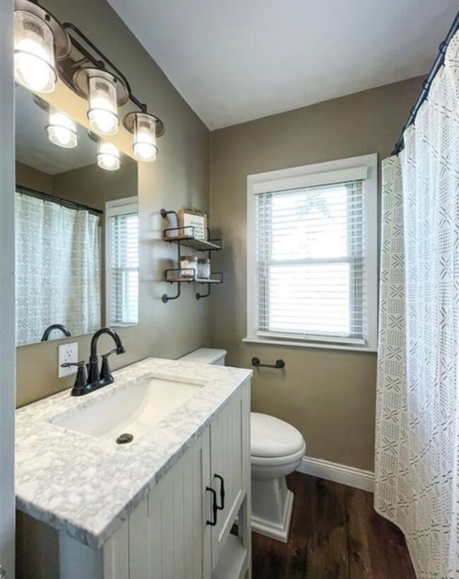 Building Photo - 2130 28th St