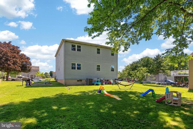 Building Photo - 299 Florence Dr