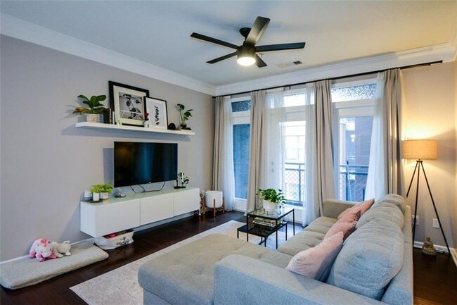 Building Photo - 400 17th St NW