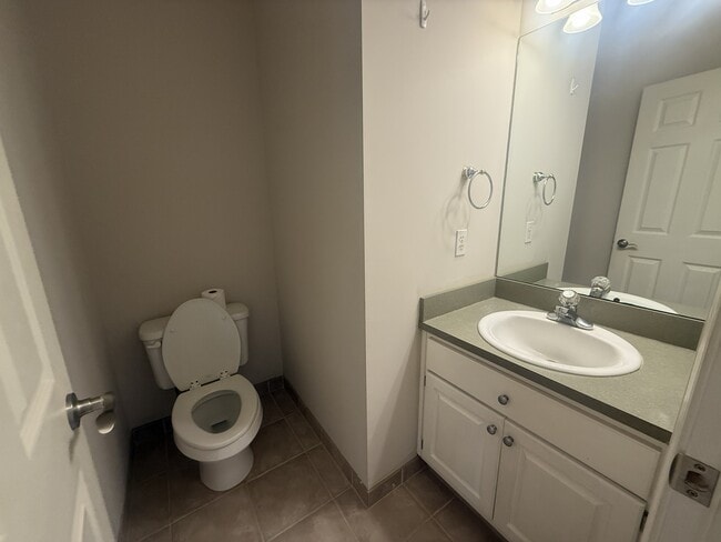 Building Photo - 141 Royal-