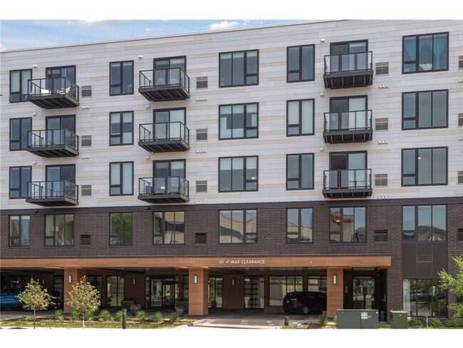 Building Photo - 12610 Ridgedale Dr
