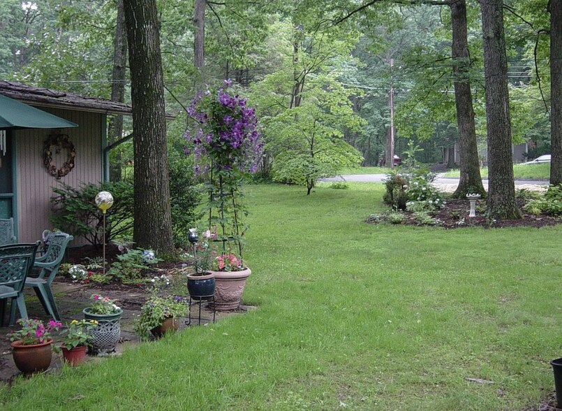 Building Photo - 605 Austin Ln