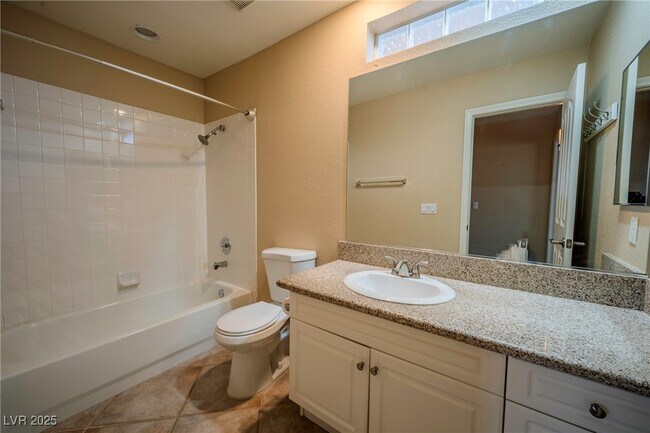 Building Photo - 921 San Bruno Ave