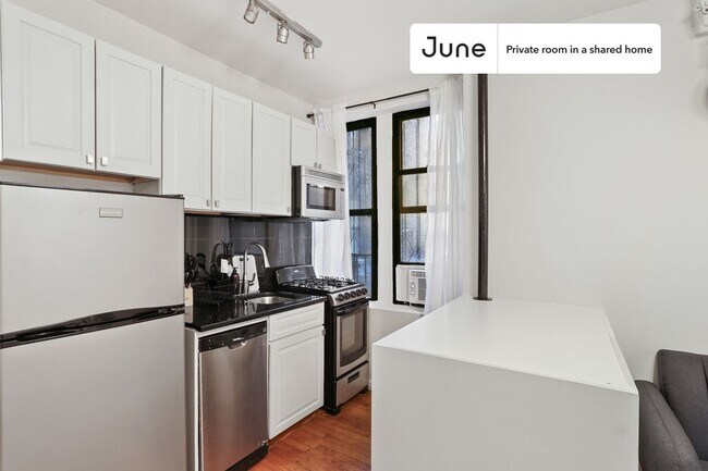 Building Photo - Room in Shared 2 bed/1 bath home in East Harlem