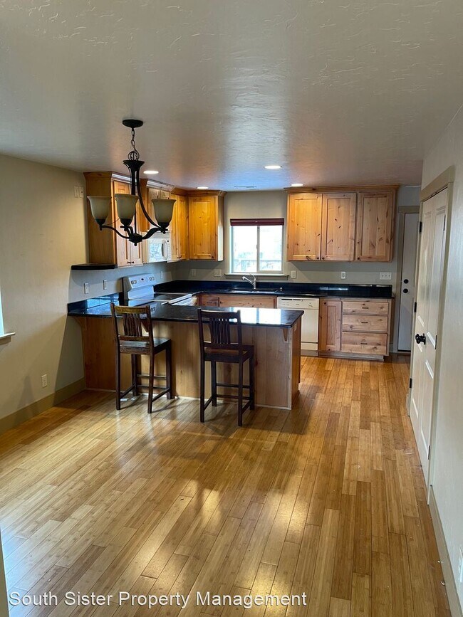 Building Photo - 3 br, 3 bath House - 310 E Aspenwood